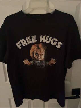 Black 'Free Hugs' Chucky Graphic Short Sleeve Tee